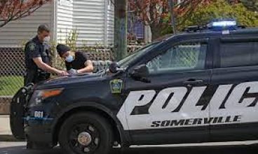 Polícia prende homem acusado de tiroteio próximo à “Condomínio dos Brasileiros” na Mystic Avenue em Someville