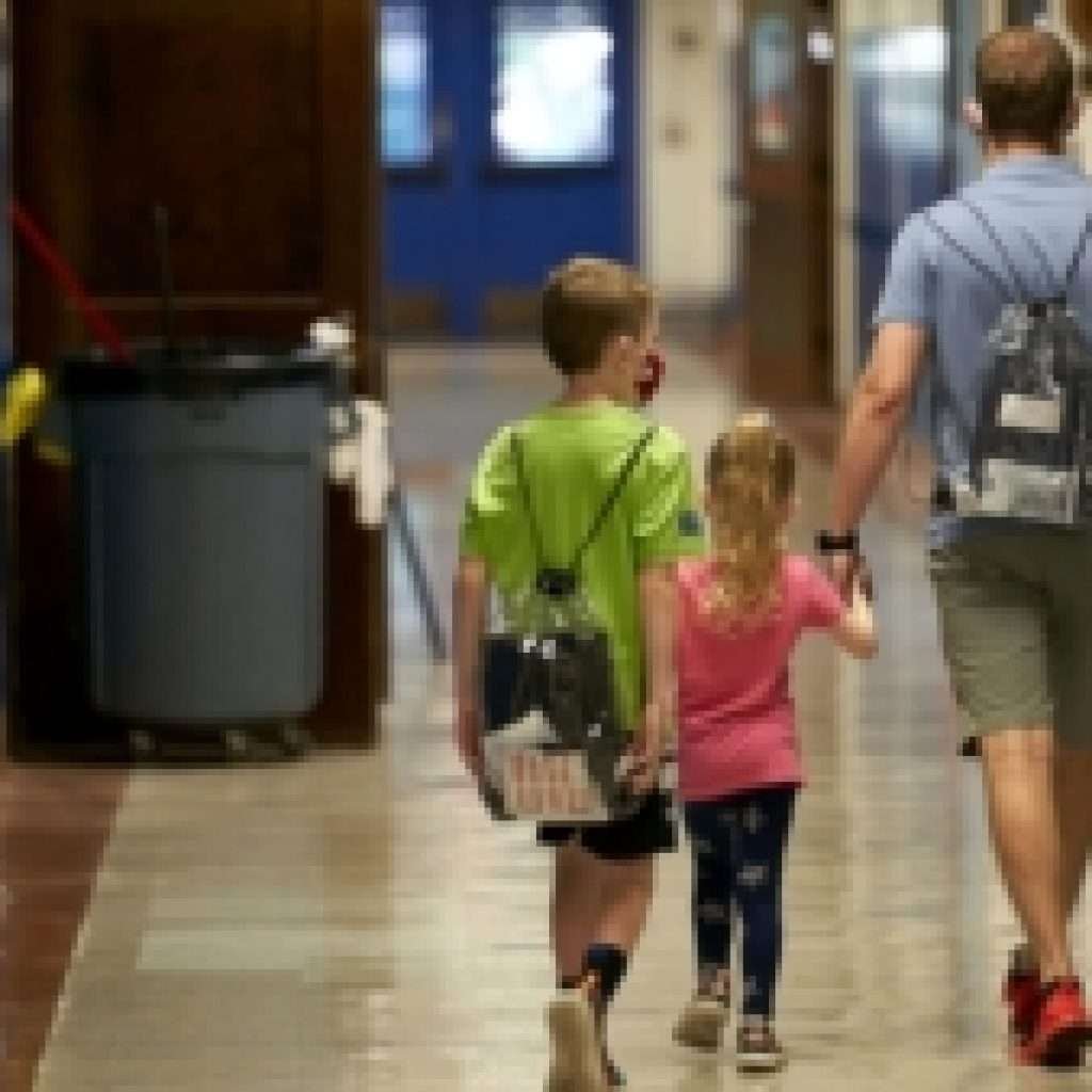 escola-impoe-regra-polemica:-alunos-vacinados-contra-covid-ficam-em-casa-por-30-dias