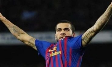 Dani Alves se declara ao Barcelona após contratação: “Melhor do mundo”