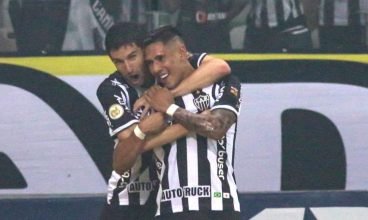 Atlético-MG vence o Grêmio em jogo adiado e coloca a mão na taça