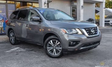 2020 Nissan  Pathfinder SL