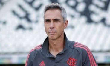 Paulo Sousa descarta folga de Carnaval, pede “fome” e critica atuação do Flamengo