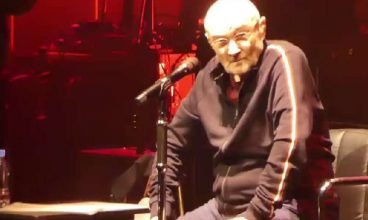 Phil Collins se despede e emociona fãs no último show da carreira