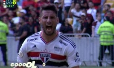 Torcida do São Paulo “cala” Maracanã com música para Calleri; assista