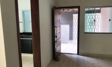 Vendo casa no bairro Castanheiras em Governador Valadares, com 1 suíte 1 quarto …