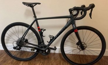 Vendendo minha bicicleta!! Modelo Trek Checkpoint ALR5 
 Vem com câmbios Shimano…