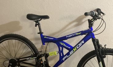 Vende-se bicicleta aro 29, comprada a 4 meses usada somente uma vez. Valor $150