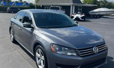 2014 Volkswagen Passat · Sedan · Driven 180,000 miles