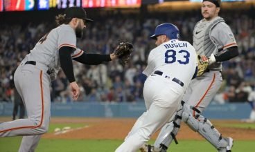 Giants estupefatos por jogo bizarro na vitória contra Dodgers