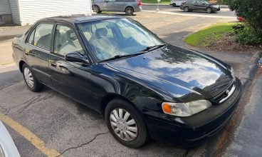 1998 Toyota Corolla · Sedan · 190.000 milhas rodadas Carro muito bom. Bastante e