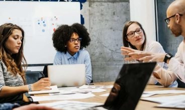 Aprender a abrir mão do controle e delegar pode ser difícil. Aqui estão 3 componentes para facilitar.