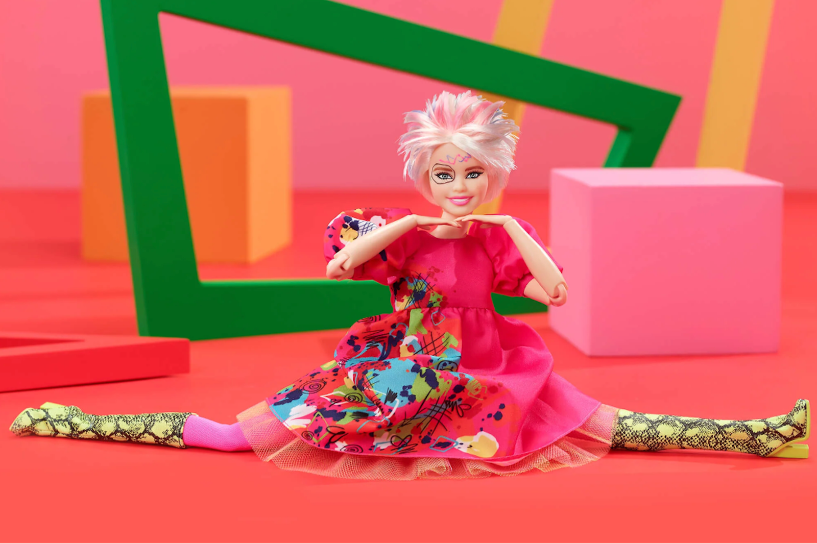 Há uma Barbie para todos, até os esquisitos. Veja a edição limitada 'Weird Barbie' inspirada no filme 'Barbie'