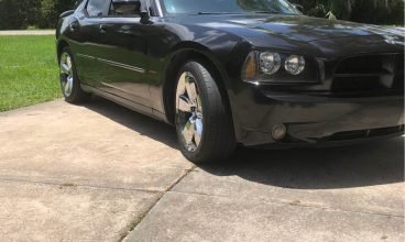 Selling my 2007 Dodge Charger RT, engine and transmission ok, ac working fine, s