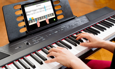 Aprenda a tocar piano com esta assinatura de aula com tecnologia de IA, por apenas US$ 149,99