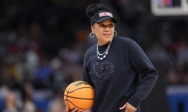 O que todo empreendedor pode aprender com o estilo de liderança da treinadora da NCAA, Dawn Staley