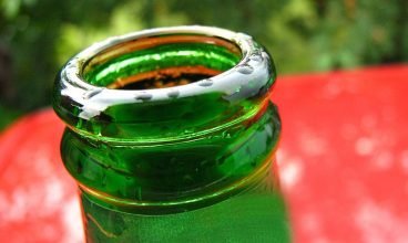 Transporte de Bebidas Alcoólicas em Veículos nos EUA: Garantindo a Segurança das Crianças e a Conformidade Legal